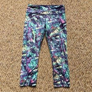 Lululemon Camo Capri Leggings (Size M)